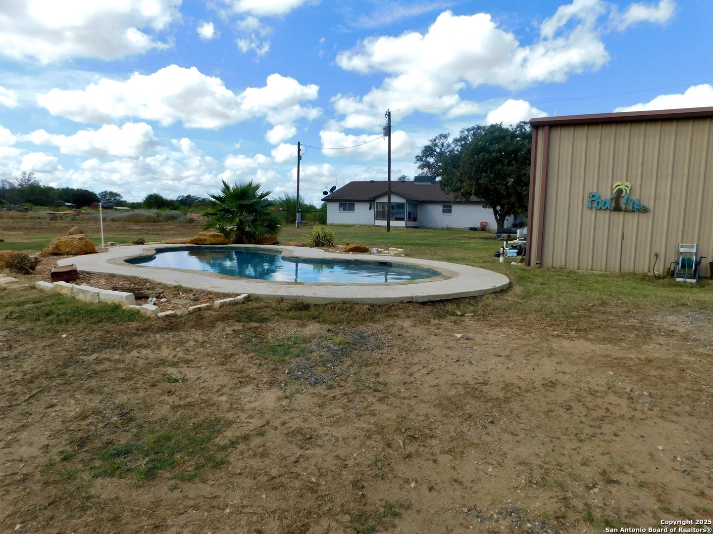 462 County Road 763 Devine, TX 78016 - Photo 22 of 26
