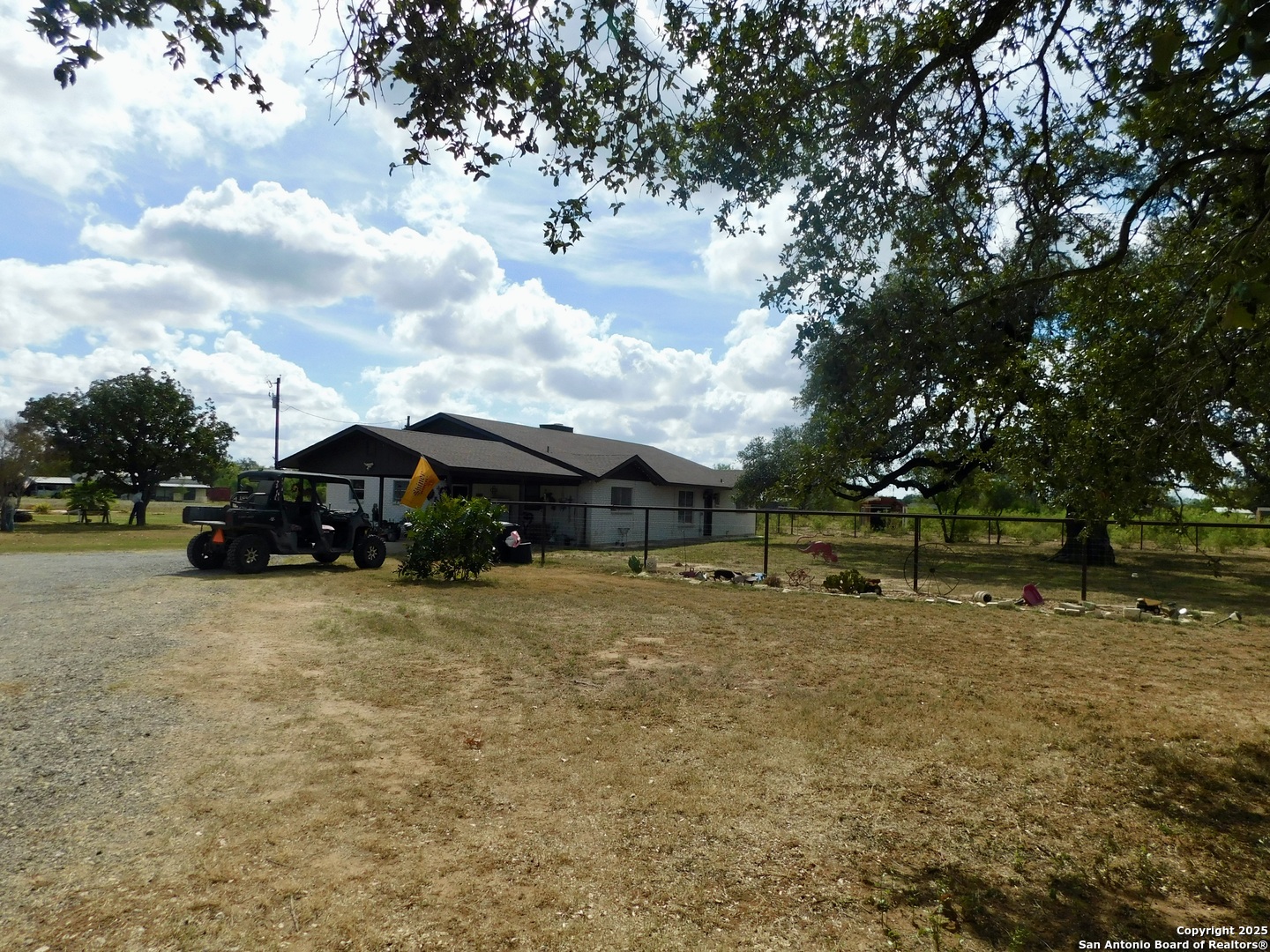 462 County Road 763 Devine, TX 78016 - Photo 25 of 26