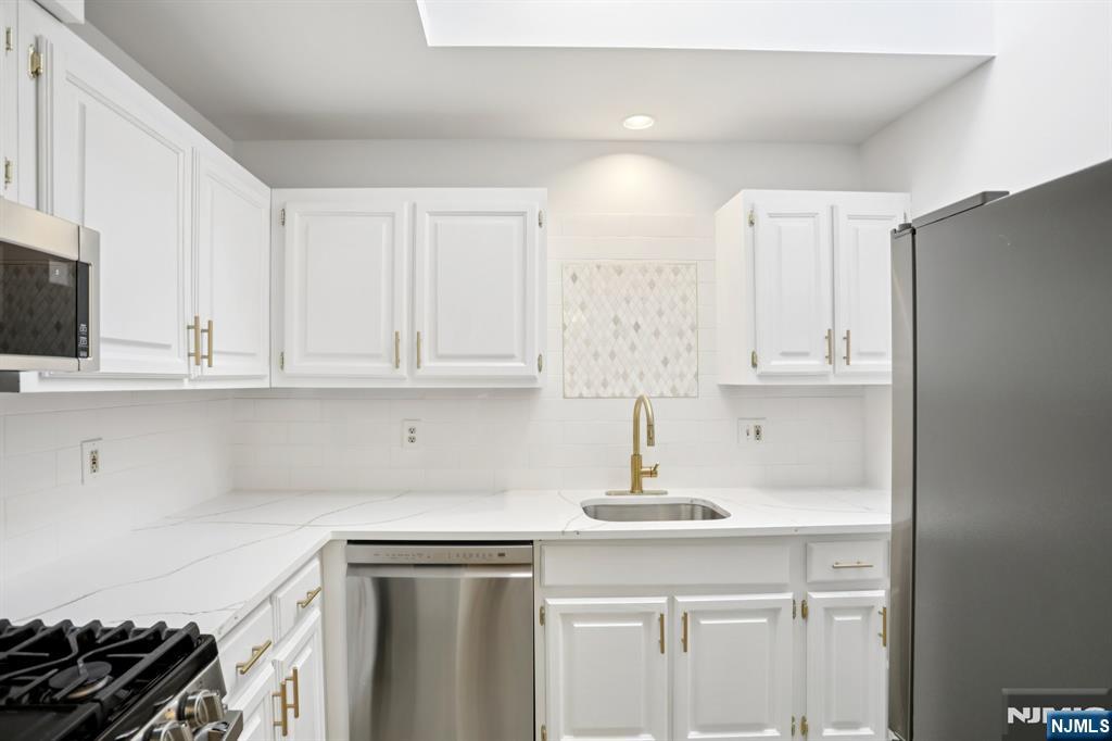 66 Park Avenue, Unit C Park Ridge, NJ 07656 - Photo 6 of 20