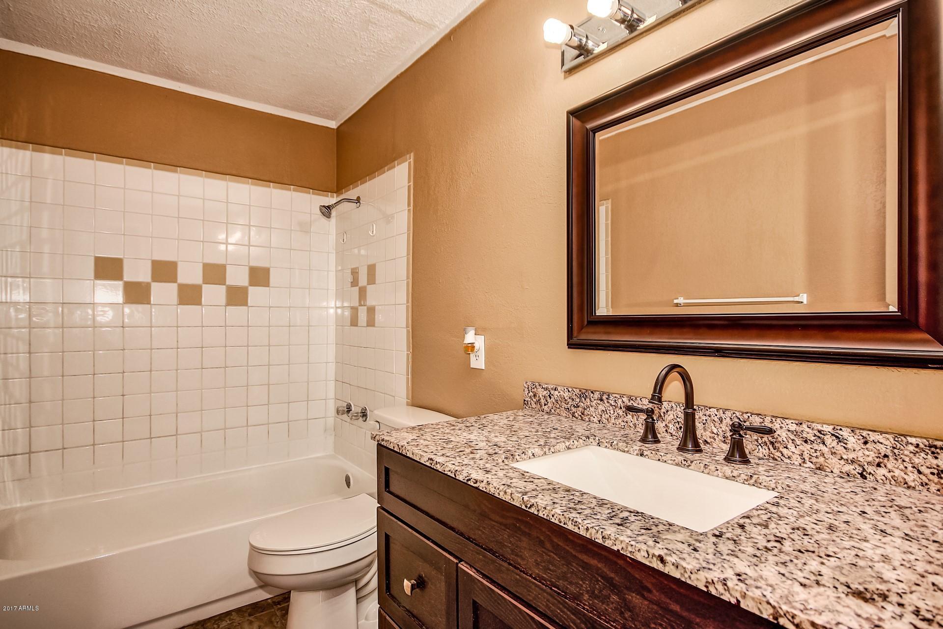 6807 West Berkeley Road Phoenix, AZ 85035 - Photo 13 of 27 Berkeley (13)