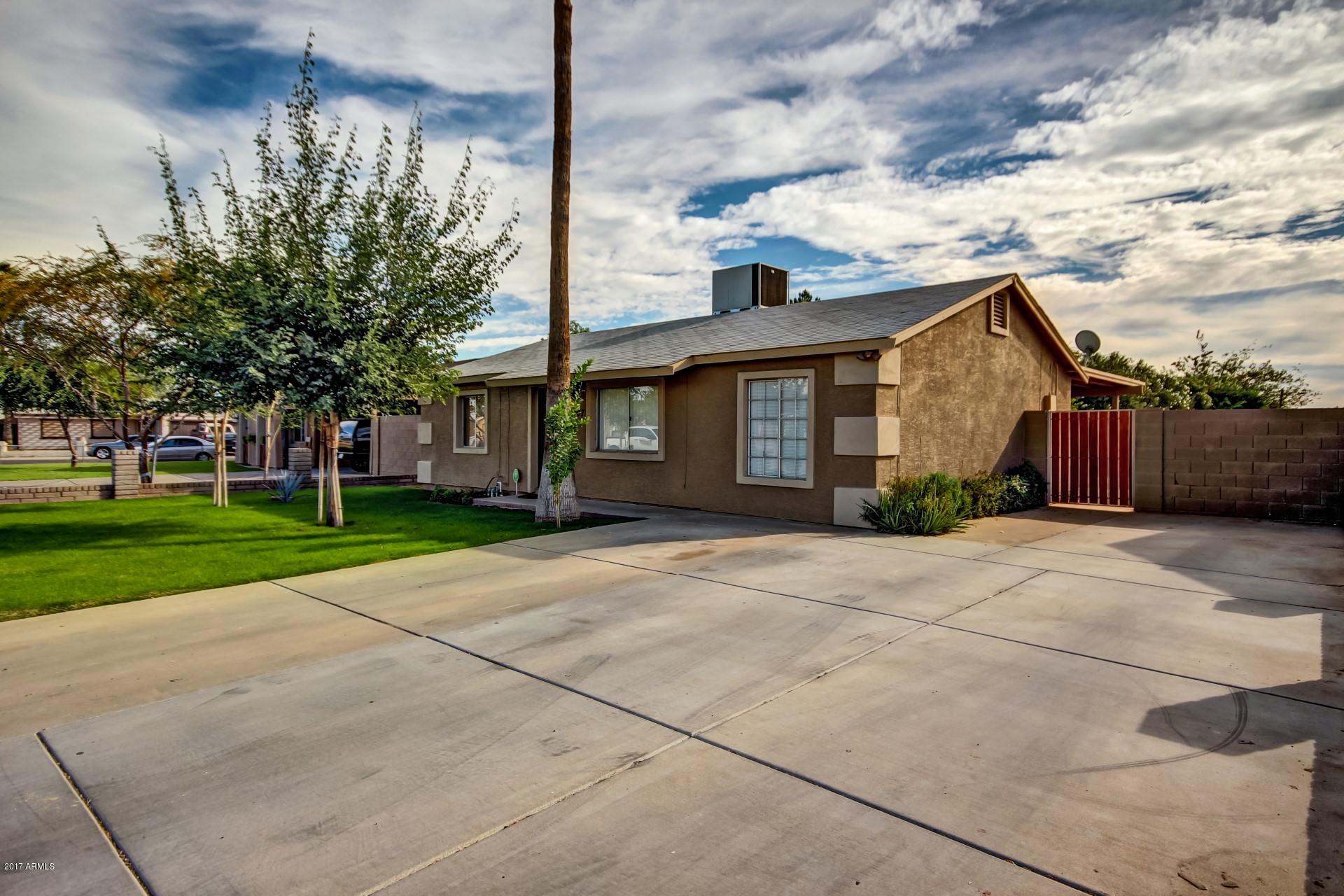6807 West Berkeley Road Phoenix, AZ 85035 - Photo 3 of 27 Berkeley (3)