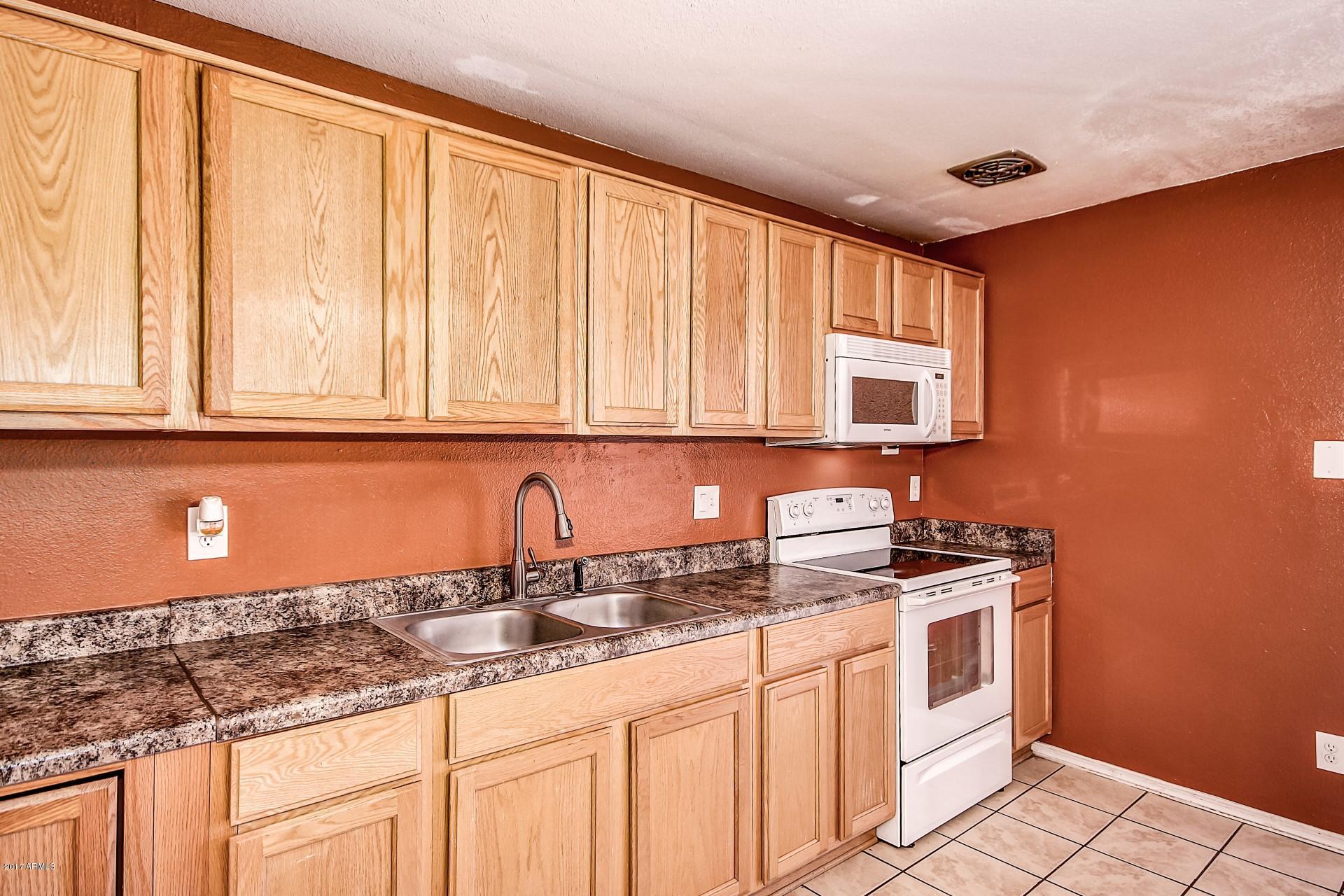 6807 West Berkeley Road Phoenix, AZ 85035 - Photo 10 of 27 Berkeley (10)