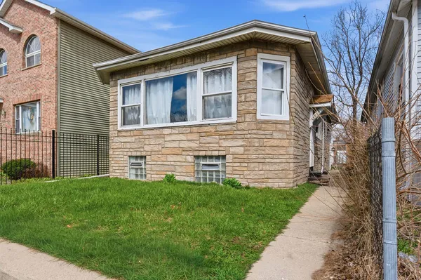 $240,000 | 1018 West 115th Street, Chicago, IL 60643