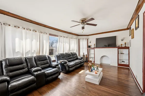 $240,000 | 1018 West 115th Street, Chicago, IL 60643