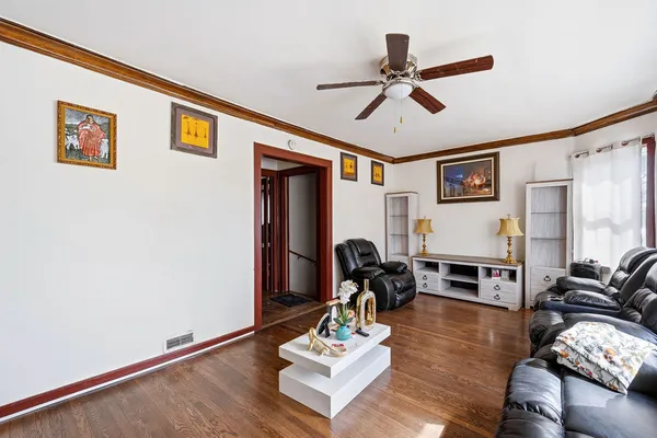 $240,000 | 1018 West 115th Street, Chicago, IL 60643
