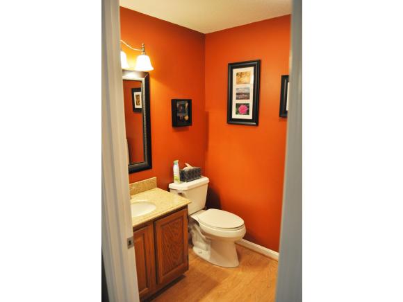9 Salisbury Road, Unit 61 Nashua, NH 03064 - Photo 11 of 30
