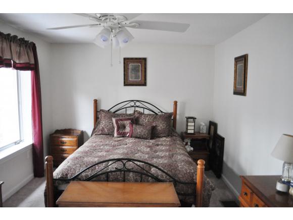 9 Salisbury Road, Unit 61 Nashua, NH 03064 - Photo 13 of 30