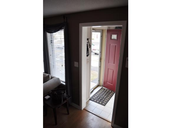 9 Salisbury Road, Unit 61 Nashua, NH 03064 - Photo 3 of 30
