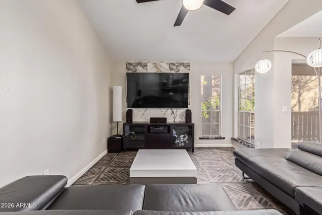 $290,000 | 200 East Southern Avenue, Unit 242, Tempe, AZ 85282