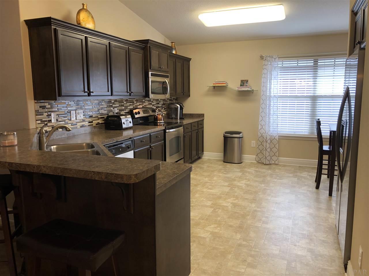 3396 Wasatch Range Loop Pensacola, FL 32526 - Photo 8 of 45 Gallery Image 8