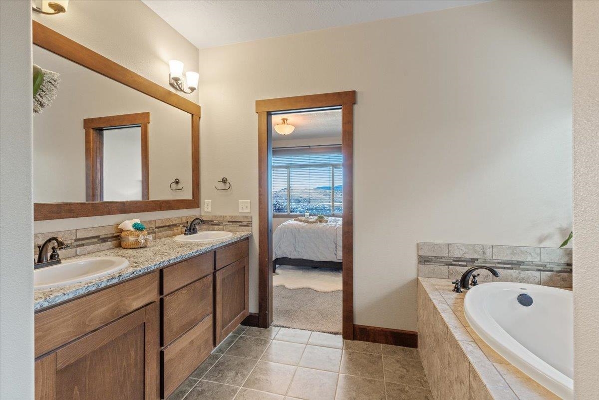 18007 East Daystar Road Greenacres, WA 99016 - Photo 14 of 37 Gallery Image 14