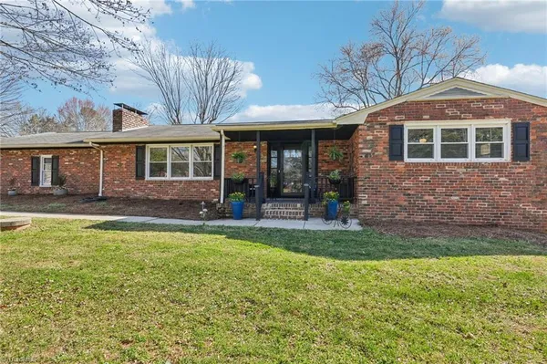 $299,500 | 3934 Yarbrough Avenue, Winston-Salem, NC 27106