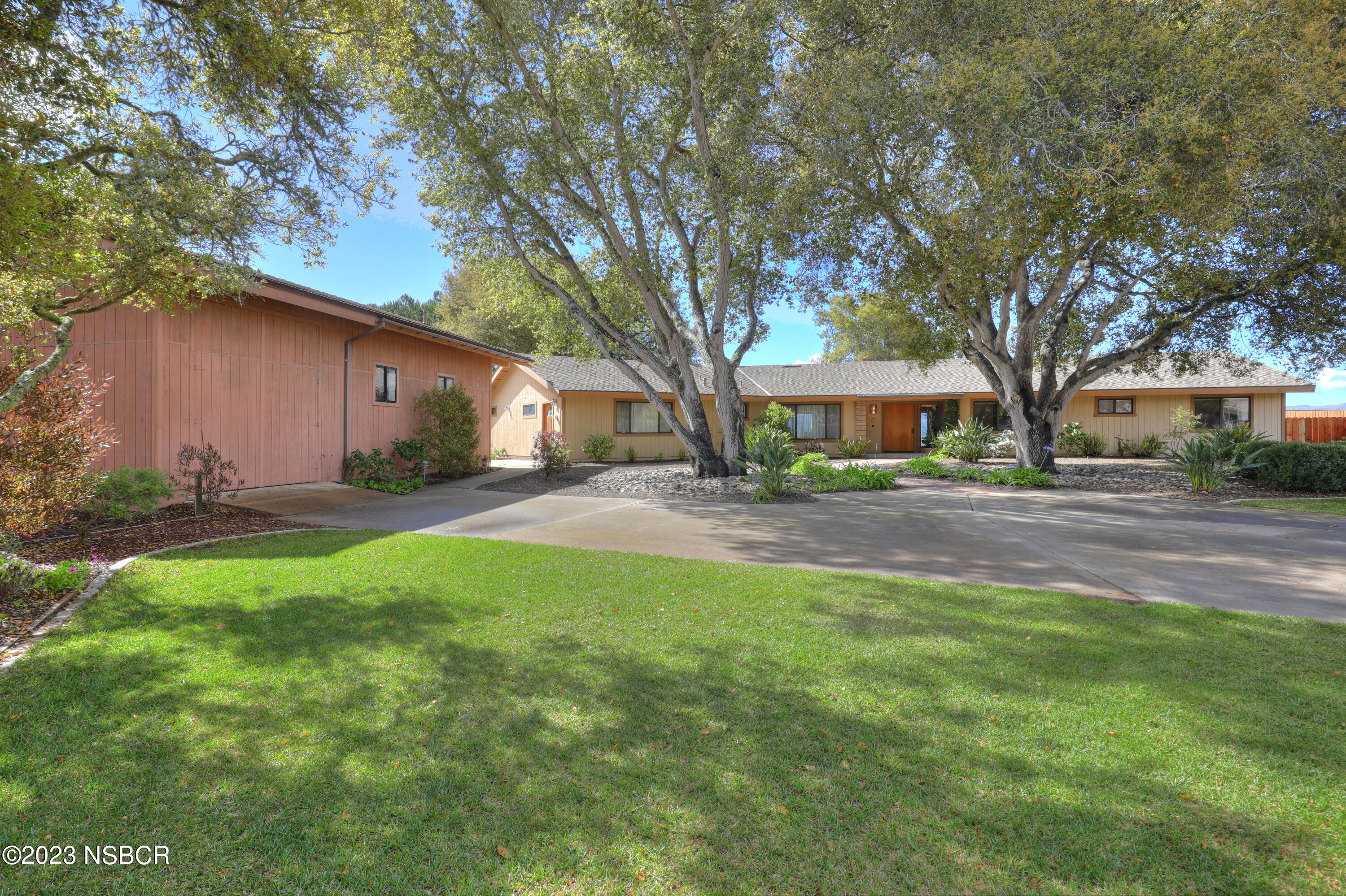 2845 Lewis Drive Lompoc, CA 93436 - Photo 17 of 68 18