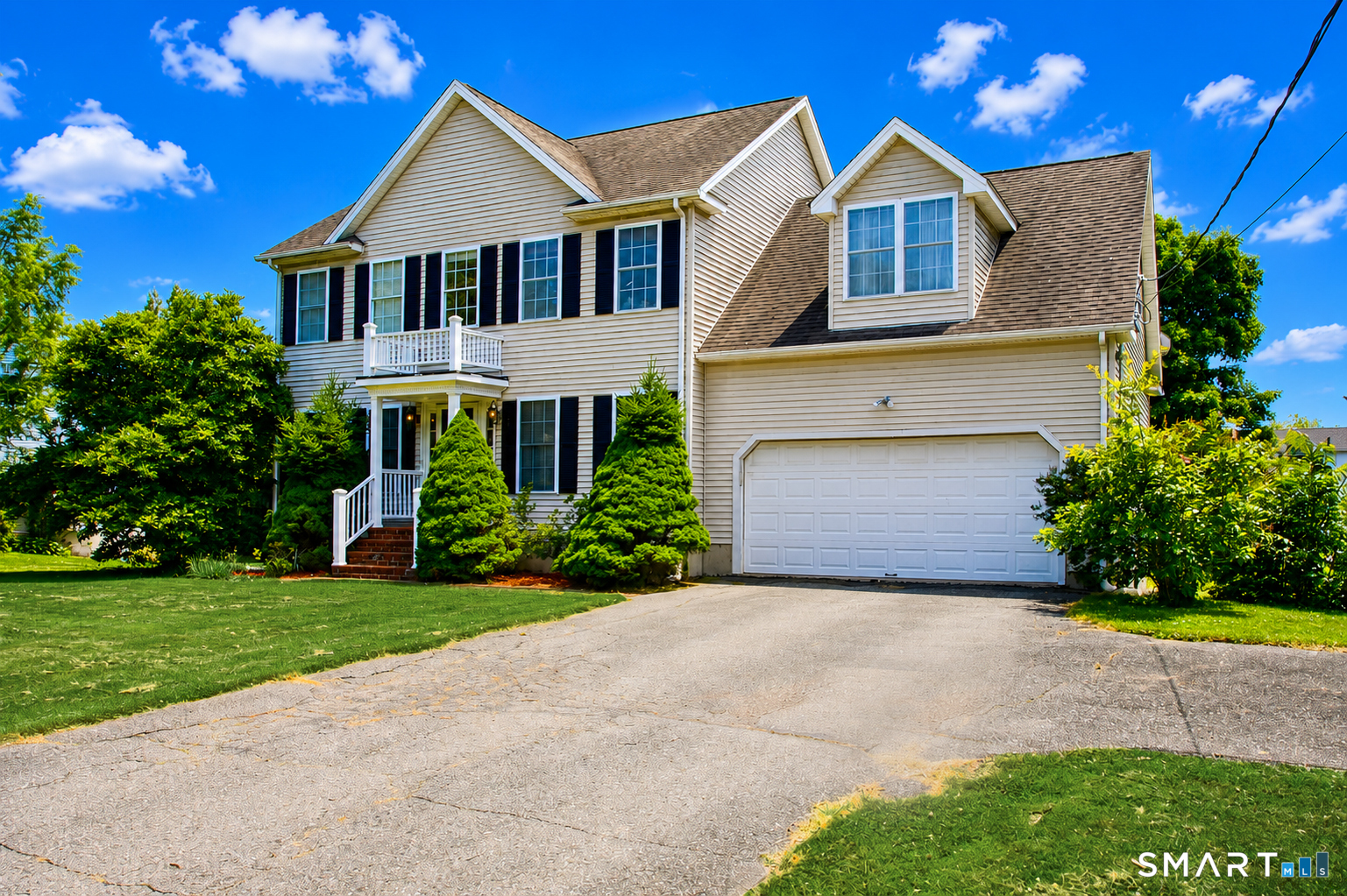 4 Meadow Road Newtown, CT 06470 - Photo 3 of 38