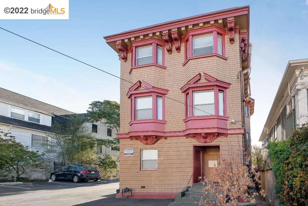 Pill Hill, Oakland, CA 94609 Compass