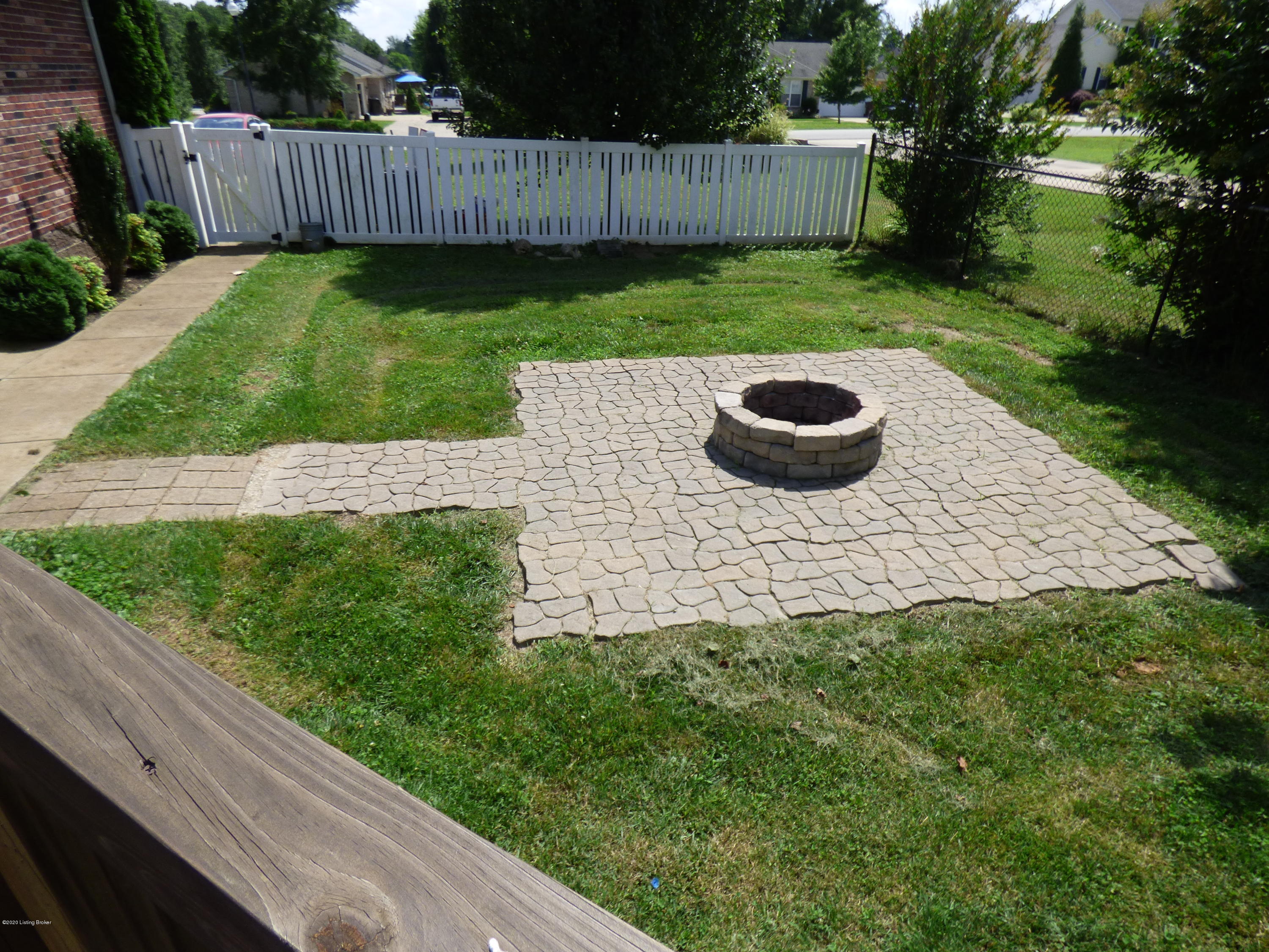795 Greenbriar Road Mount Washington, KY 40047 - Photo 33 of 35 P1040948
