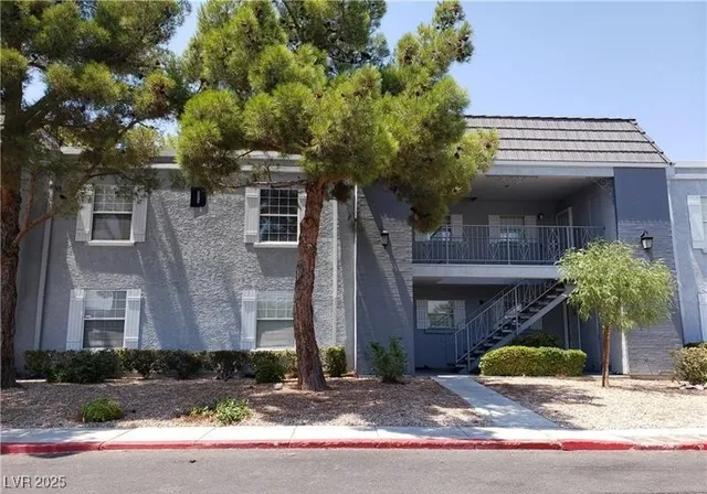 $1,300 | 3823 South Maryland Parkway, Unit D1, Las Vegas, NV 89119