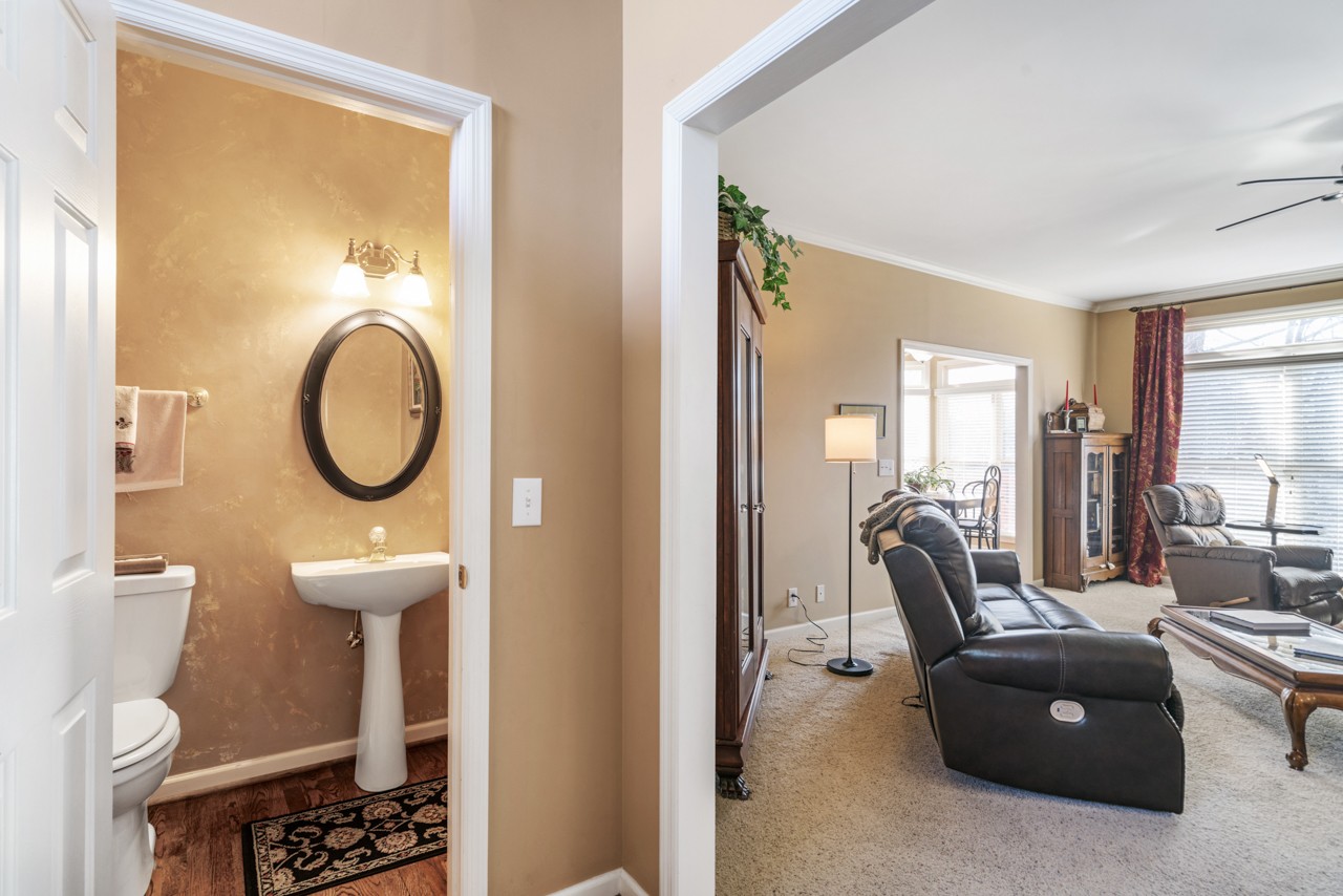 114 Rigby Drive Franklin, TN 37064 - Photo 9 of 55 a living room with furniture and a mirror