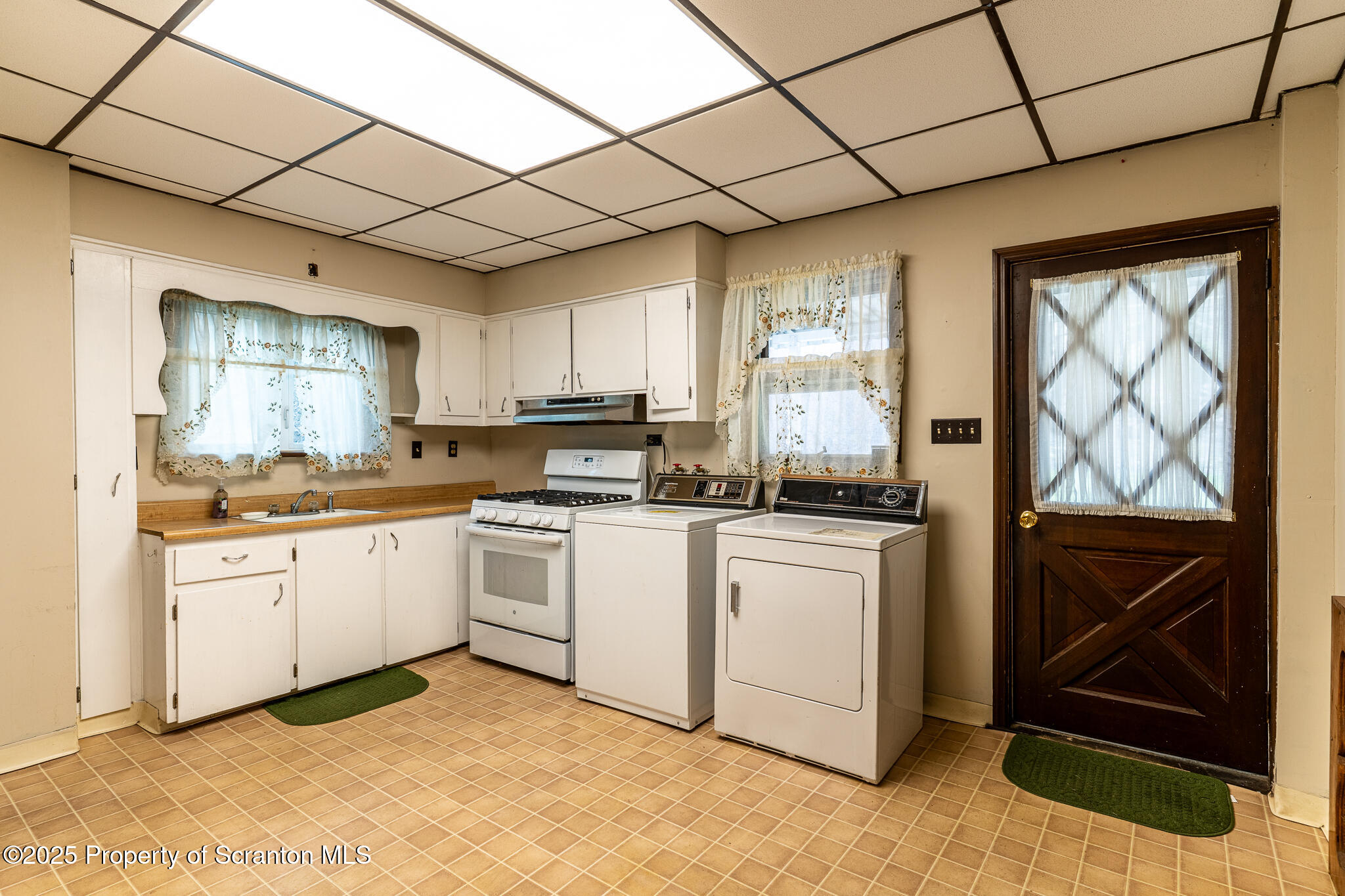 1326 East Mountain Road Scranton, PA 18505 - Photo 6 of 38 PSU09994-HDR