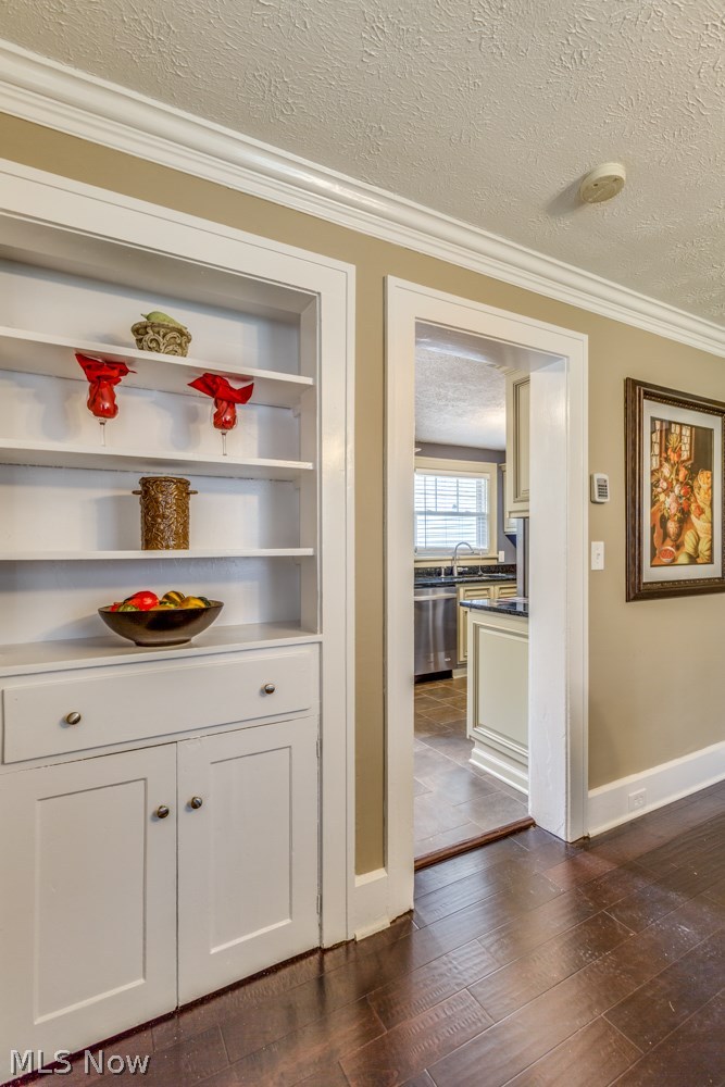 3161 Chadbourne Road Cleveland, OH 44120 - Photo 10 of 22