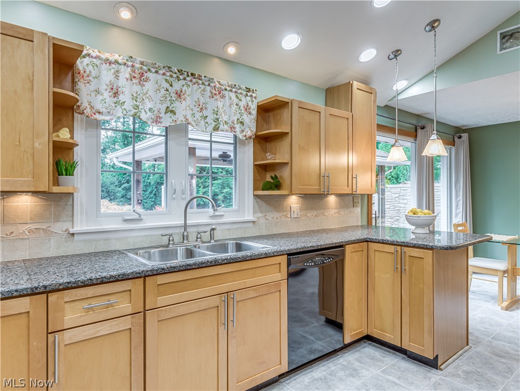 3160 Shellhart Road Norton, OH 44203 - Photo 17 of 34 Granite counter tops