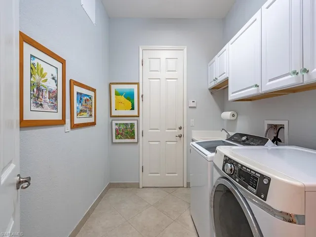 $975,000 | 3693 Pleasant Springs Drive, Naples, FL 34119