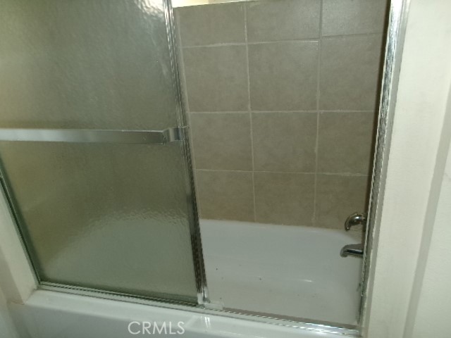 17392 Cache Creek Road Clearlake Oaks, CA 95423 - Photo 25 of 25 a bathroom with a bathtub