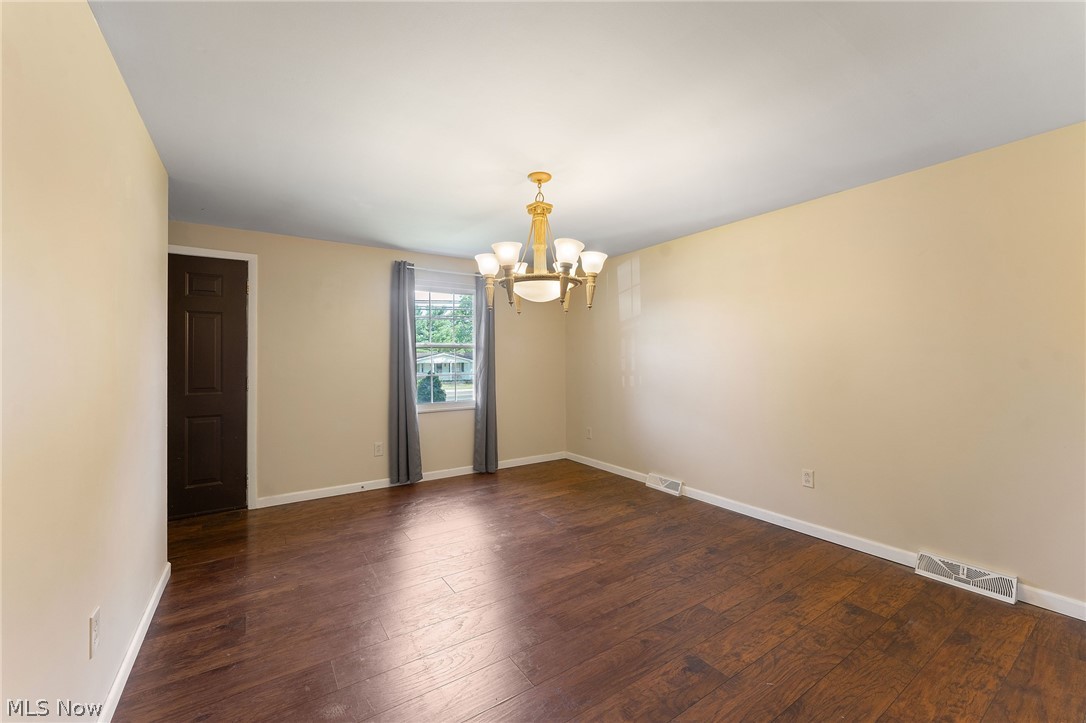 2494 North Road Southeast Warren, OH 44484 - Photo 11 of 21 Gallery Image 11