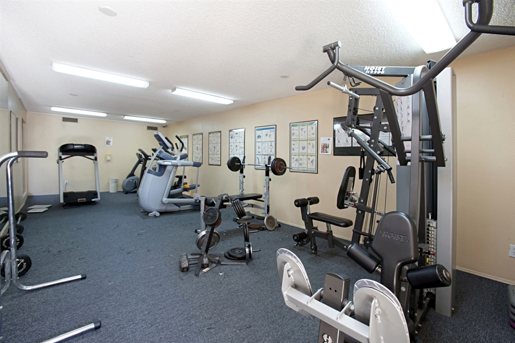 5938 Rancho Mission Road, Unit 131 San Diego, CA 92108 - Photo 18 of 25 Gallery Image 18