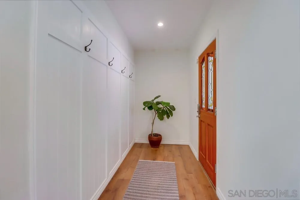 10741 Garden Way Spring Valley, CA 91978 - Photo 4 of 60 Gallery Image 4