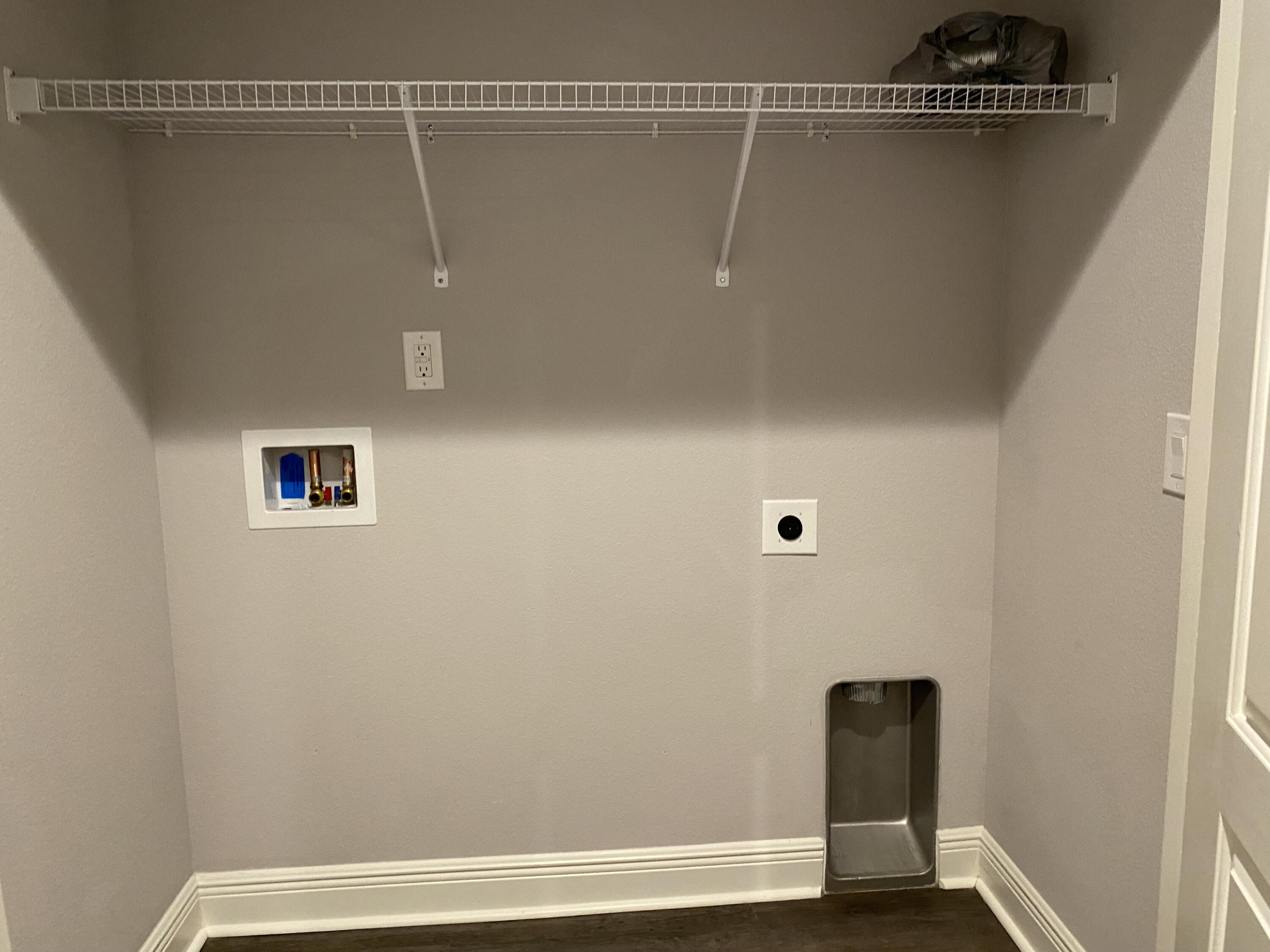 3909 Fielding Court Pace, FL 32571 - Photo 8 of 25 a view of a air conditioner