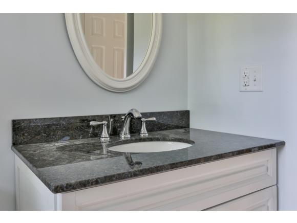 6 Syracuse Road Nashua, NH 03064 - Photo 15 of 26