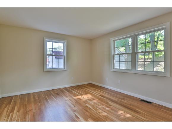 6 Syracuse Road Nashua, NH 03064 - Photo 19 of 26