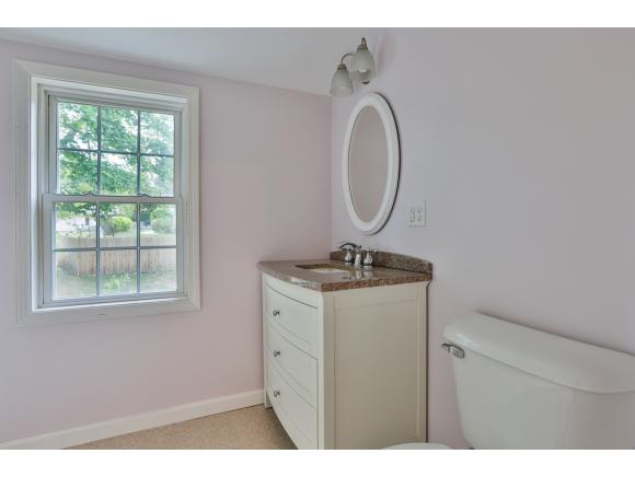 6 Syracuse Road Nashua, NH 03064 - Photo 24 of 26