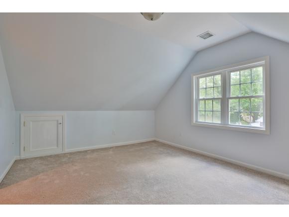 6 Syracuse Road Nashua, NH 03064 - Photo 26 of 26