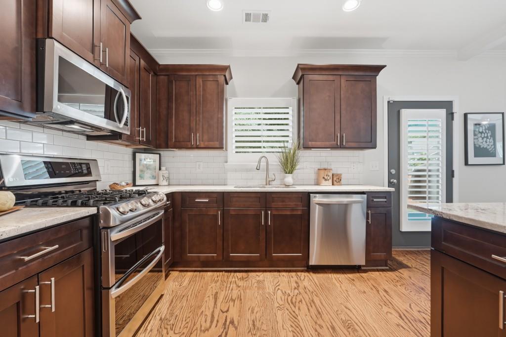 1525 Springbrook Drive Decatur, GA 30033 - Photo 8 of 39
