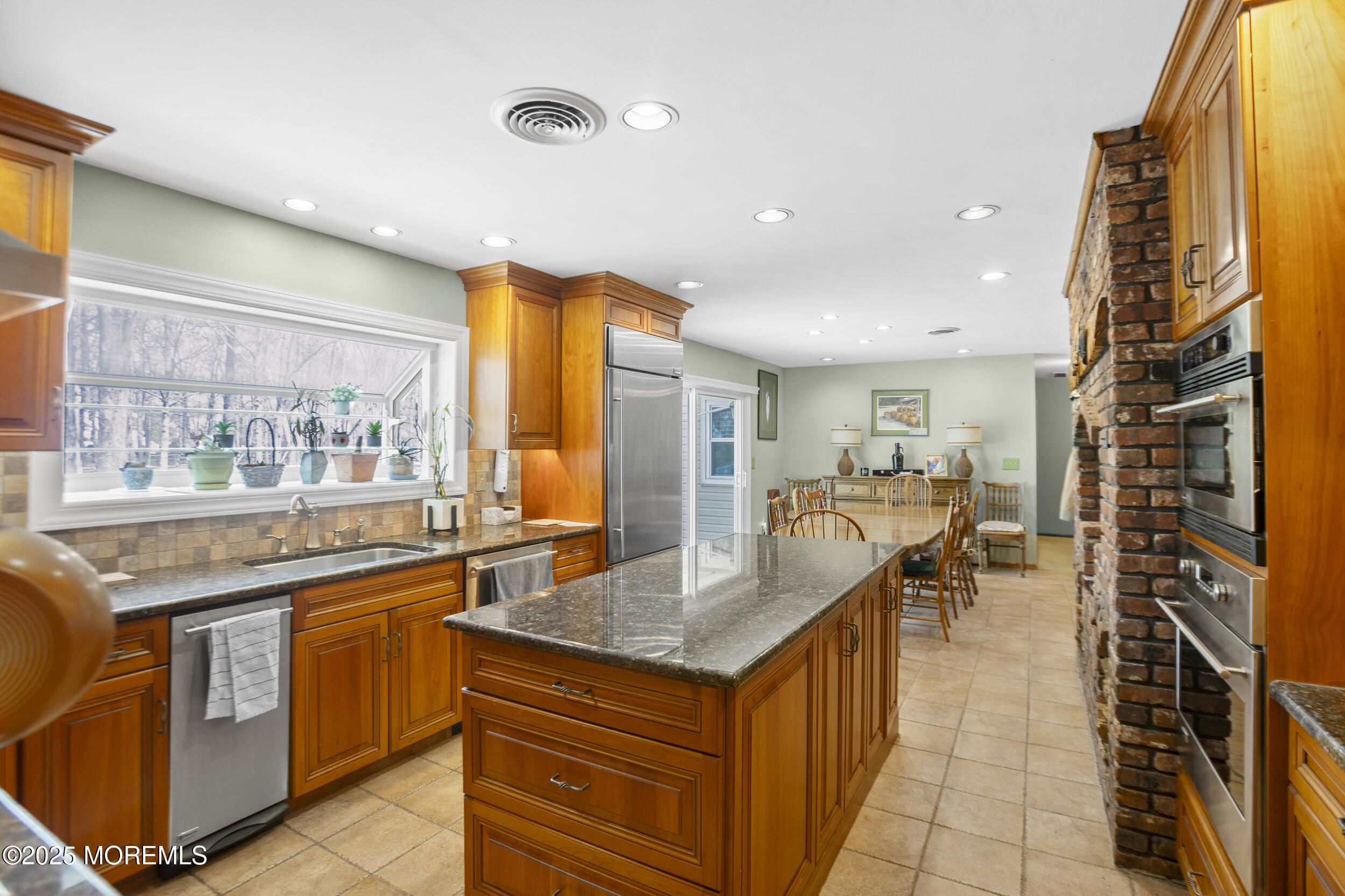156 Sams Road Jackson, NJ 08527 - Photo 21 of 46 a very nice looking kitchen with a large window