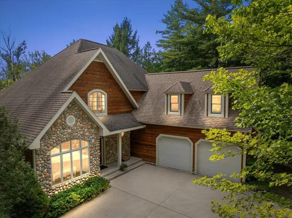 $2,690,000 | 407 North Twin Pines Drive, Lake Leelanau, MI 49653