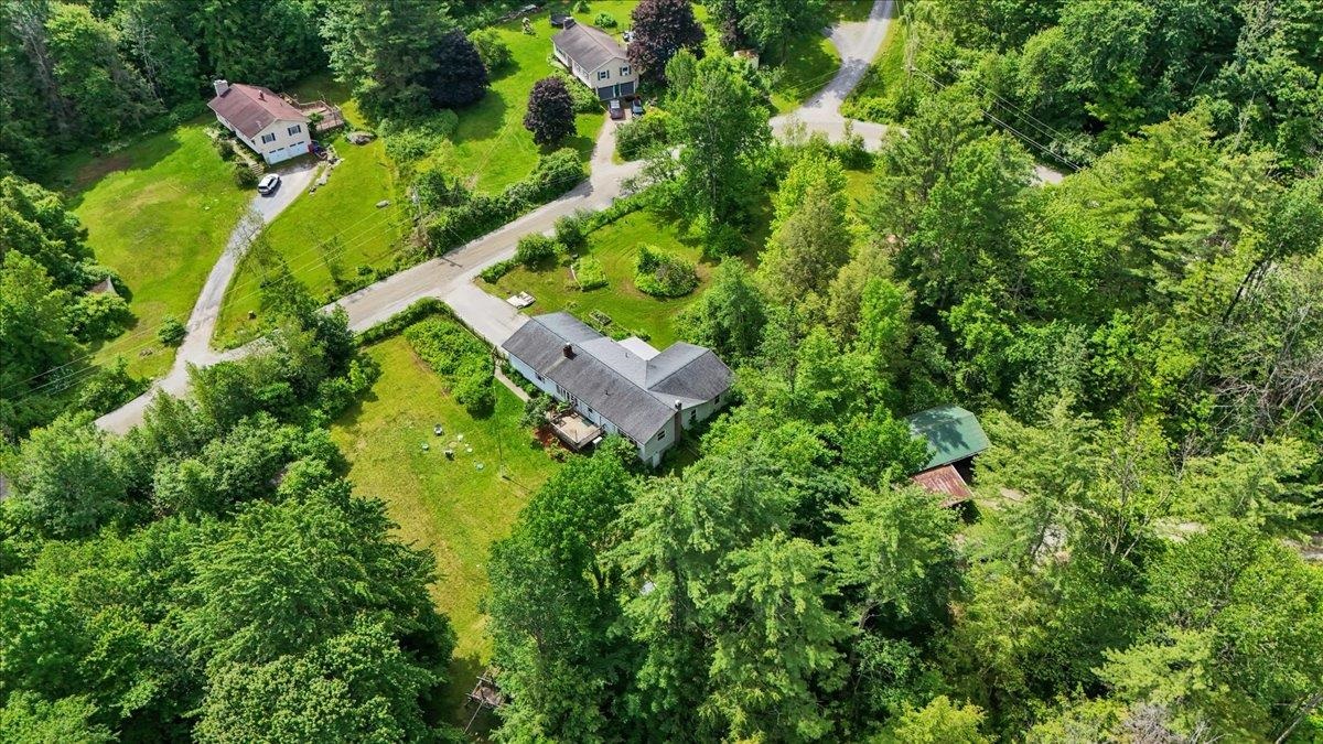 204 Lawrence Road Richmond, VT 05477 - Photo 6 of 60