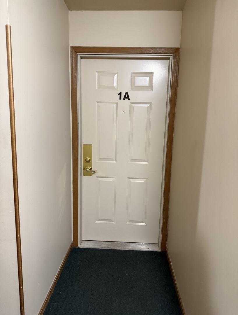 4304 West Shamrock Lane, Unit 1A McHenry, IL 60050 - Photo 16 of 20 view of empty room