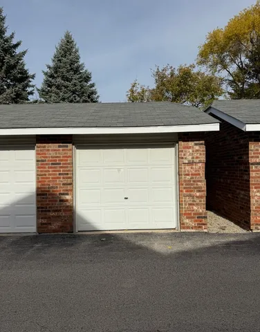 $185,000 | 4304 West Shamrock Lane, Unit 1A, McHenry, IL 60050