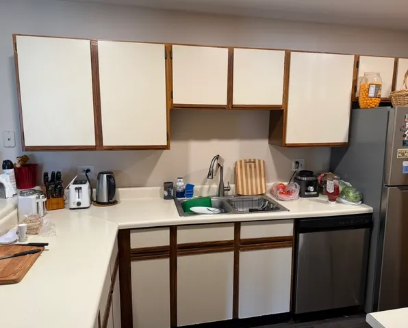 $185,000 | 4304 West Shamrock Lane, Unit 1A, McHenry, IL 60050