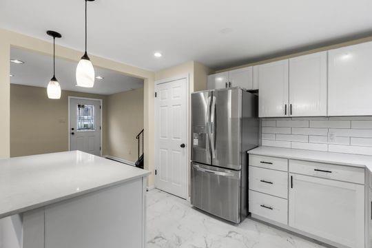 6372 Poketa Road Verona, PA 15147 - Photo 8 of 11 Gallery Image 8
