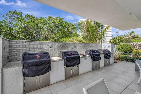 $824,000 | 4740 South Ocean Boulevard, Unit 702, Highland Beach, FL 33487