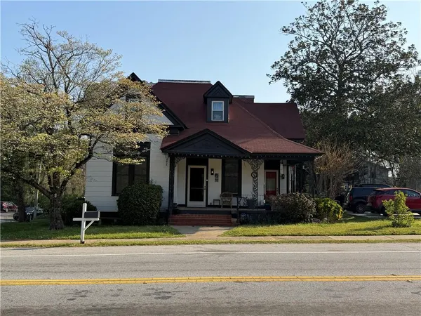 $357,500 | 41 West Campbellton Street, Fairburn, GA 30213