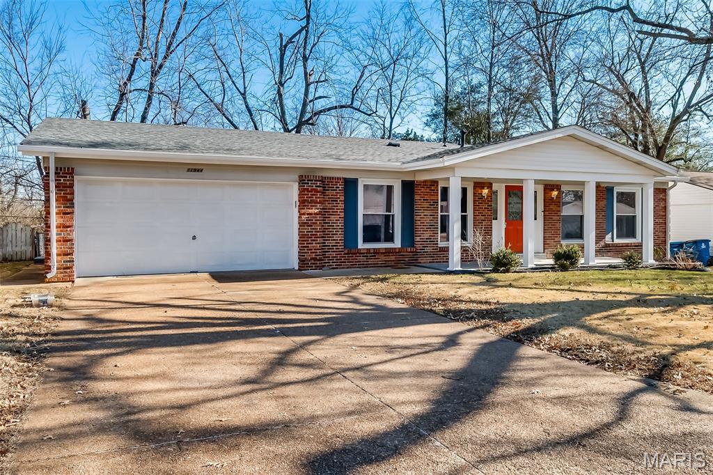 11944 Roseview Lane St. Louis, MO 63138 - Photo 1 of 28