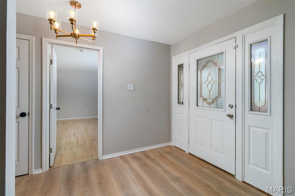 11944 Roseview Lane St. Louis, MO 63138 - Photo 4 of 28