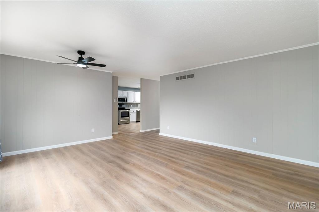 11944 Roseview Lane St. Louis, MO 63138 - Photo 9 of 28