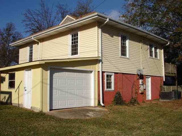 4 Crest Street Lyman, SC 29365 - Photo 2 of 22 Gallery Image 2