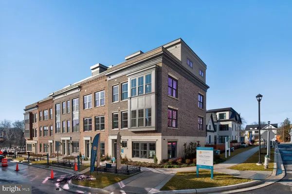 $1,524,255 | 5031 Dulcet Drive West, Unit ELLINGTON 22, Kensington, MD 20895